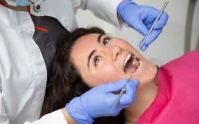 Top 10 Reasons to Visit a Cosmetic Dentist for a Smile Makeover