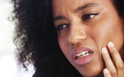 Facial Pain and TMJ: When to See a Dentist About Jaw Discomfort